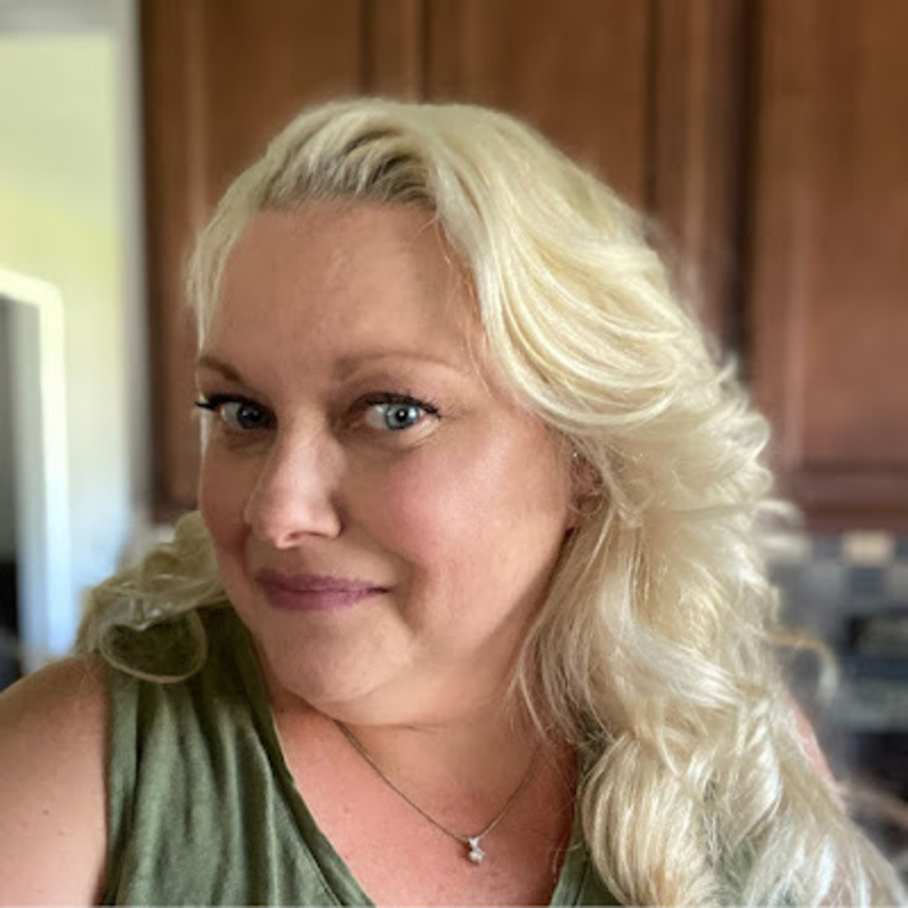 Meet your Posher, April